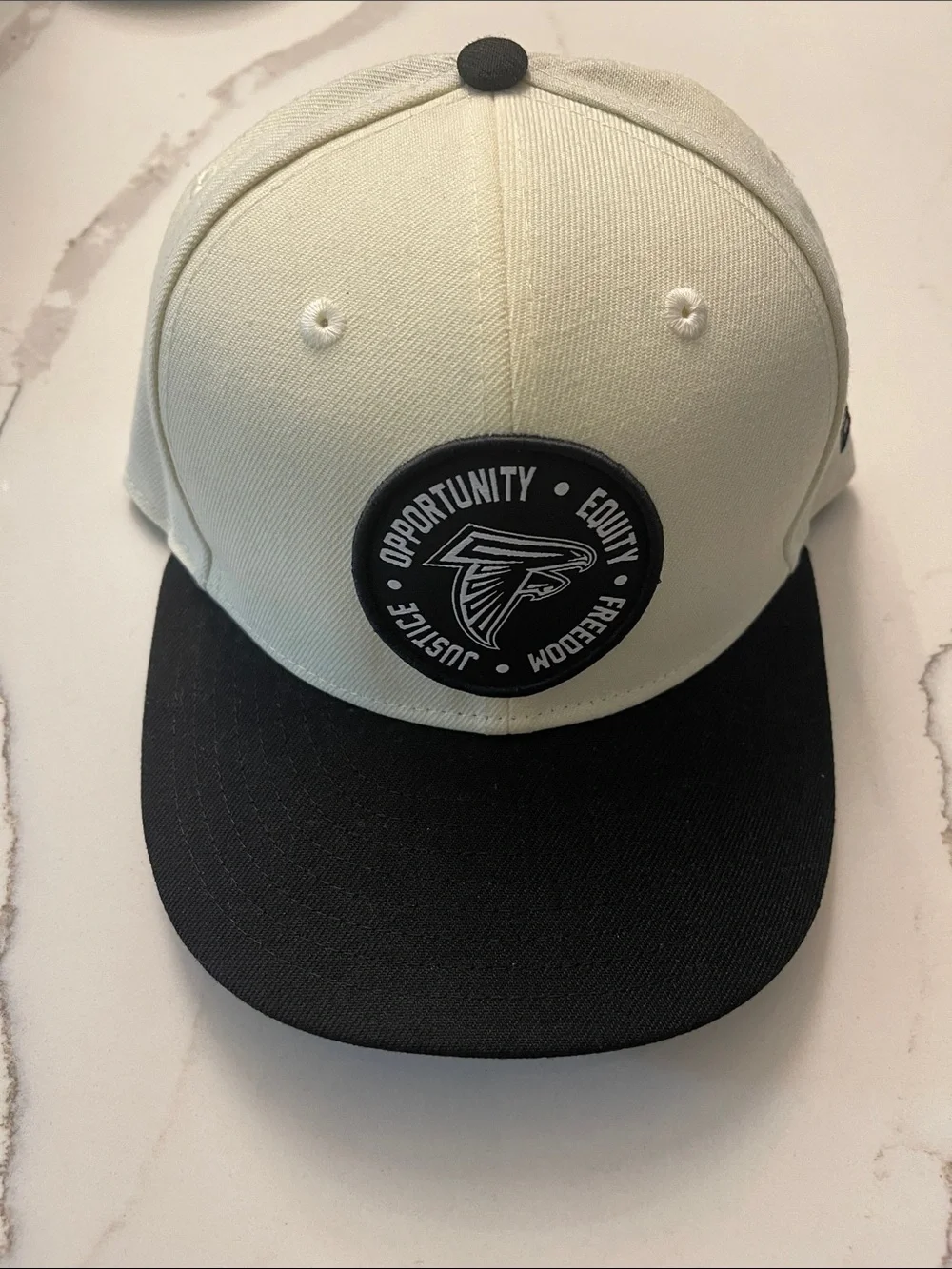 New Era Two-Tone Patch Cap - Cream & Black